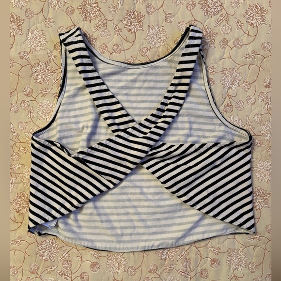 Roxy Plans “I Was Chasing” Womens Tank - Picture 4 of 6